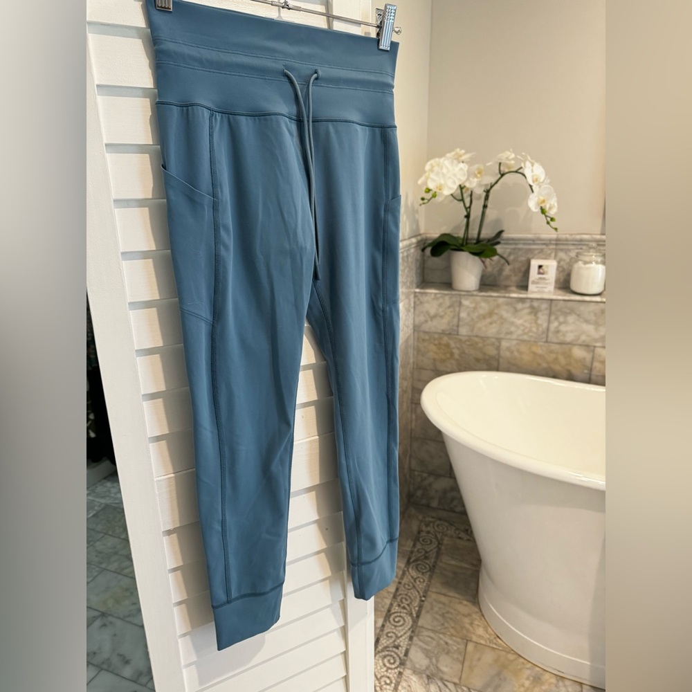 Vuori daily pocket leggings SMALL blue